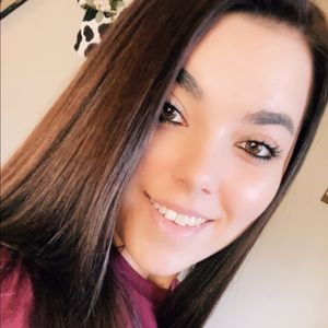 Meet your Posher, Shania